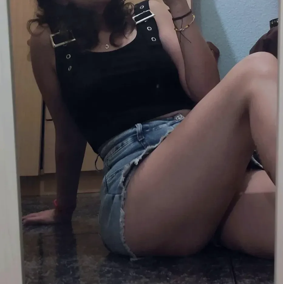 Fenna, 32