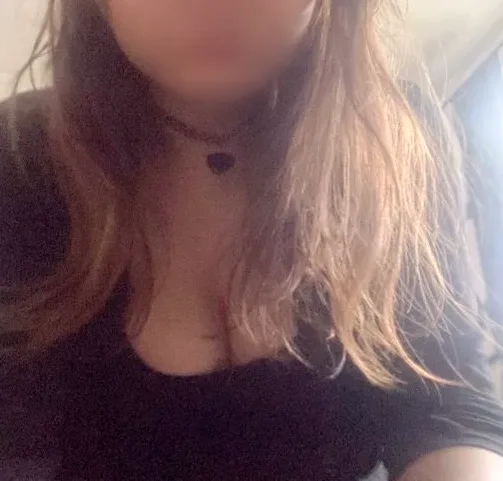 Julia, 28